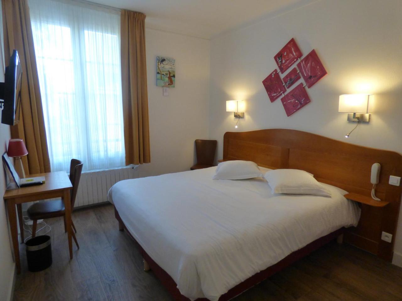 Le Chalet De La Foret Hotel 3 Etoiles Et Restaurant Vierzon Ngoại thất bức ảnh