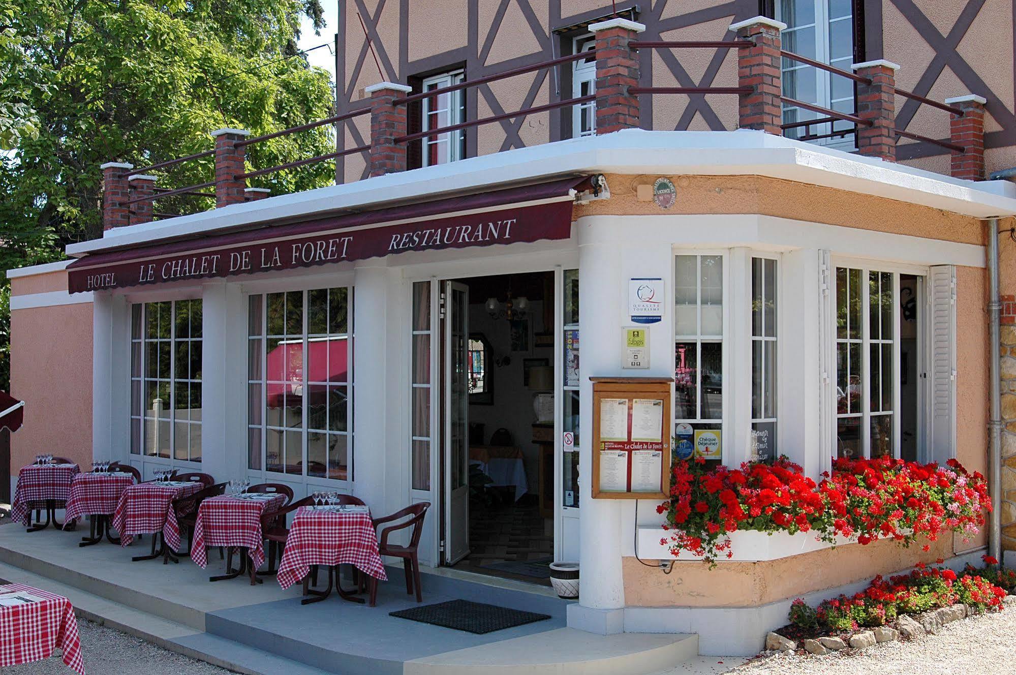 Le Chalet De La Foret Hotel 3 Etoiles Et Restaurant Vierzon Ngoại thất bức ảnh