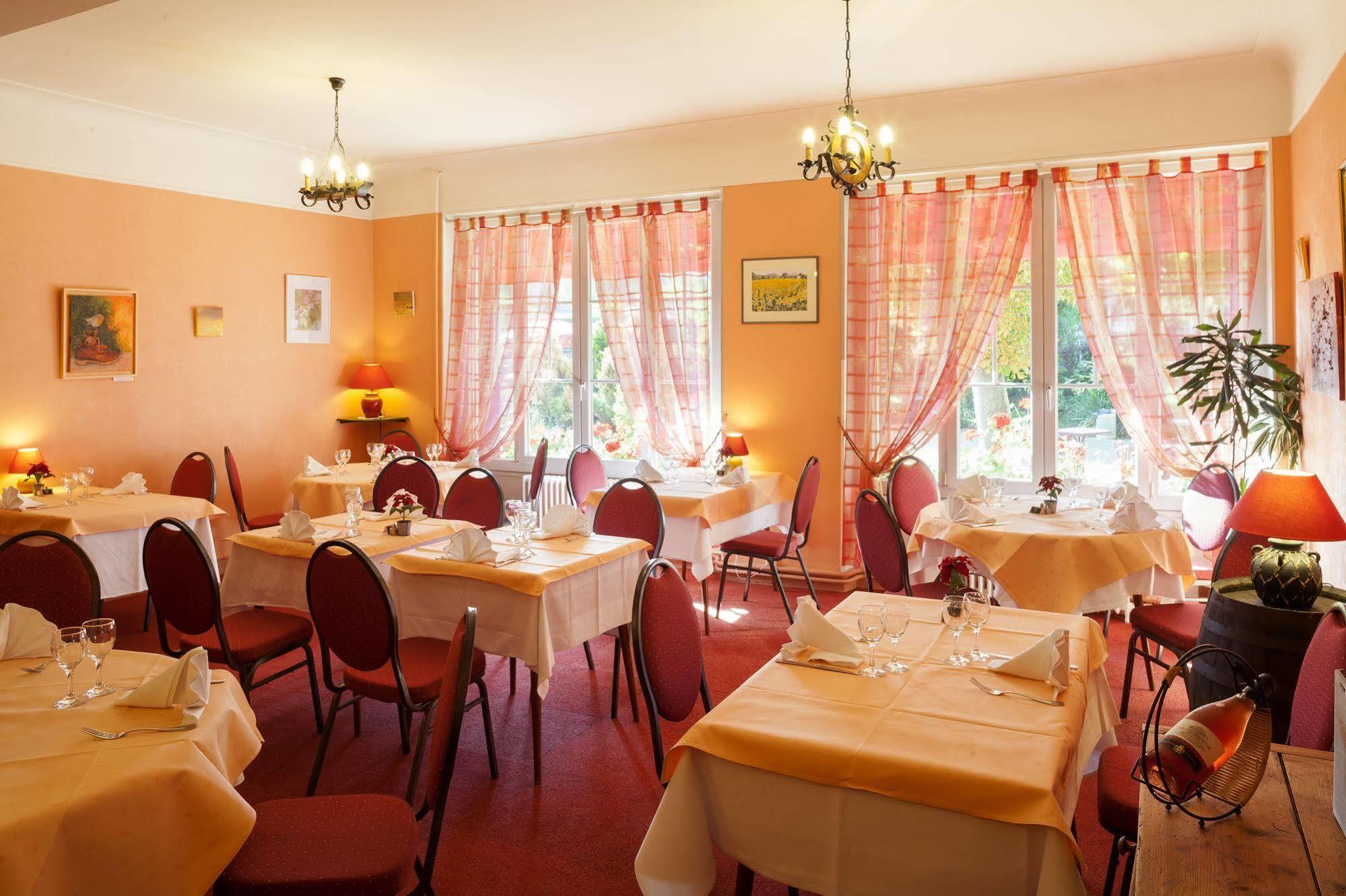 Le Chalet De La Foret Hotel 3 Etoiles Et Restaurant Vierzon Ngoại thất bức ảnh